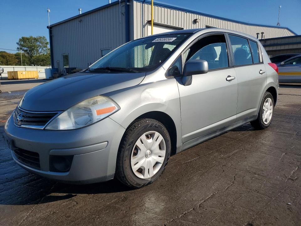 2011 NISSAN Versa