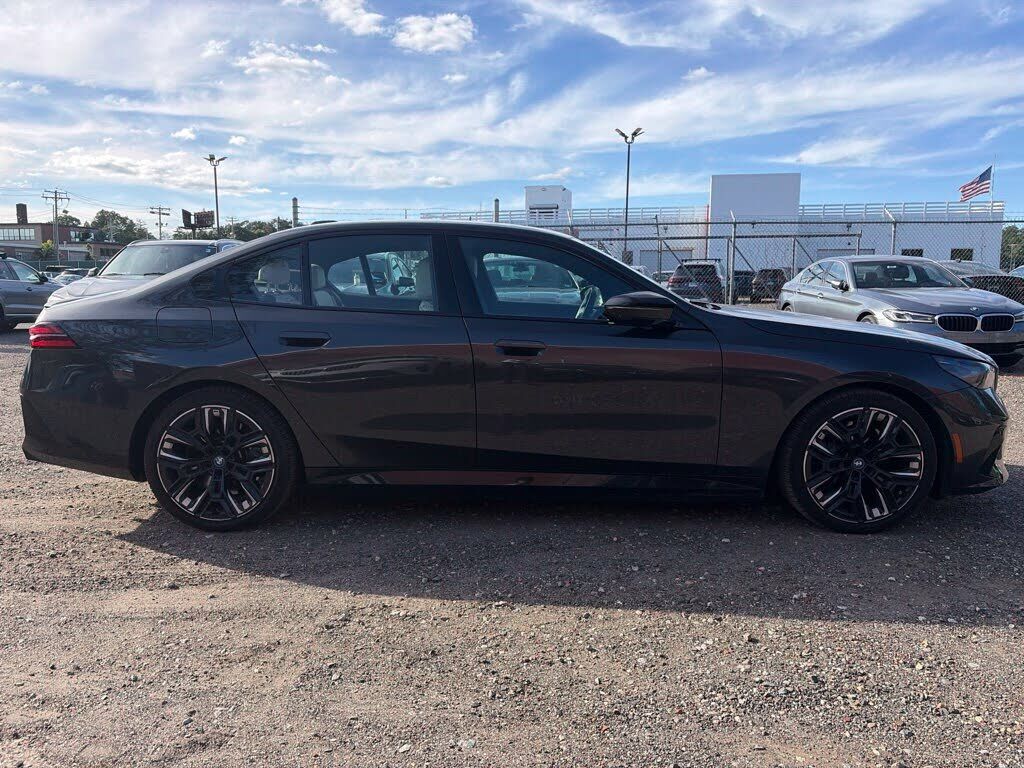 2024 BMW i5
