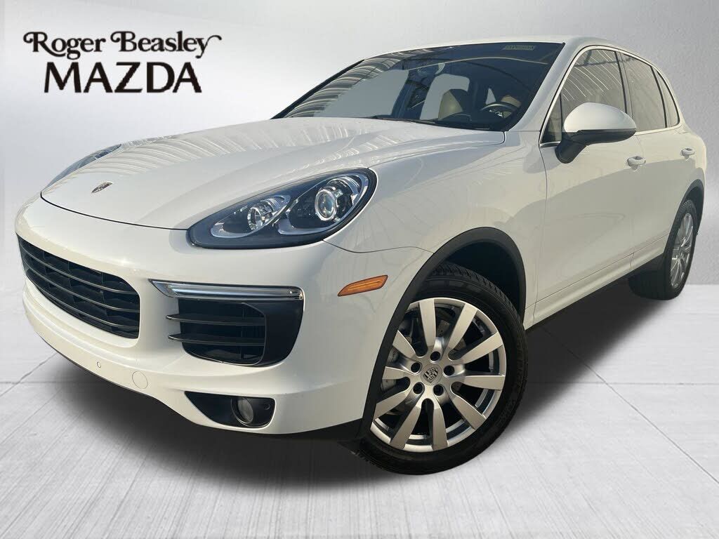 2017 PORSCHE Cayenne