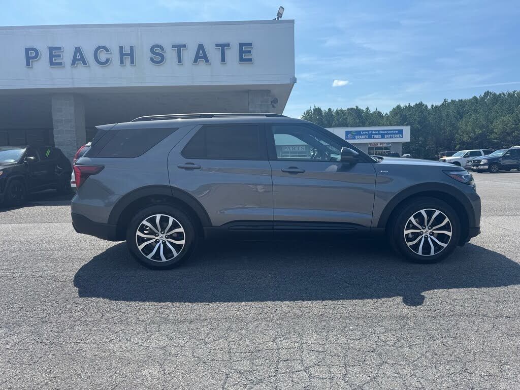 2025 FORD Explorer