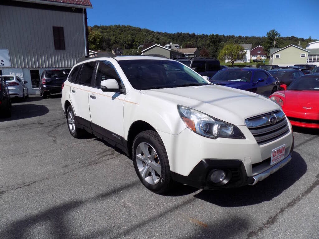 2013 SUBARU Outback