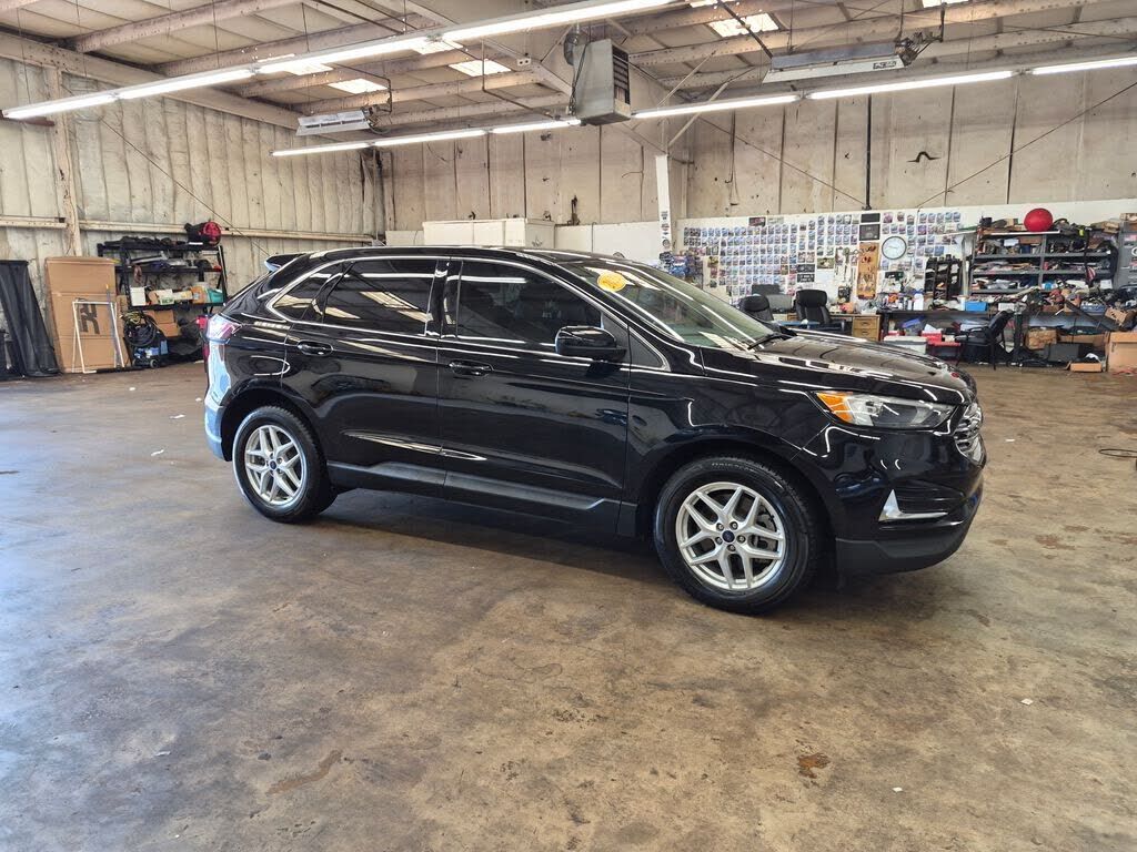 2022 FORD Edge
