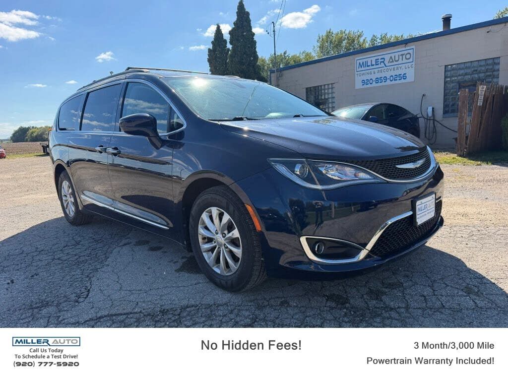 2017 CHRYSLER Pacifica