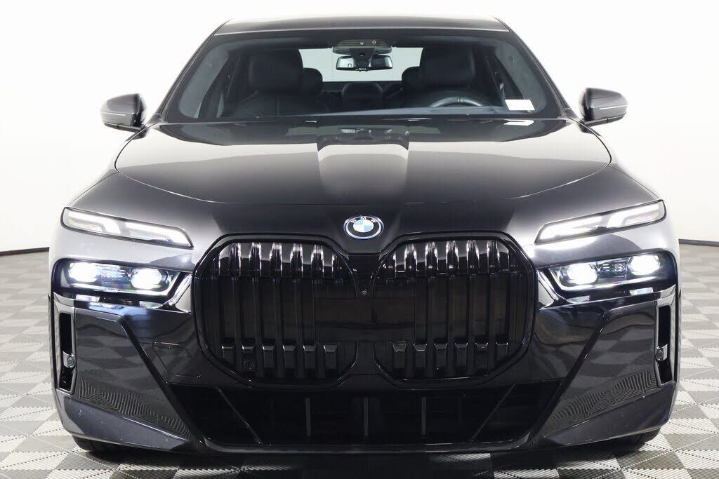 2023 BMW i7