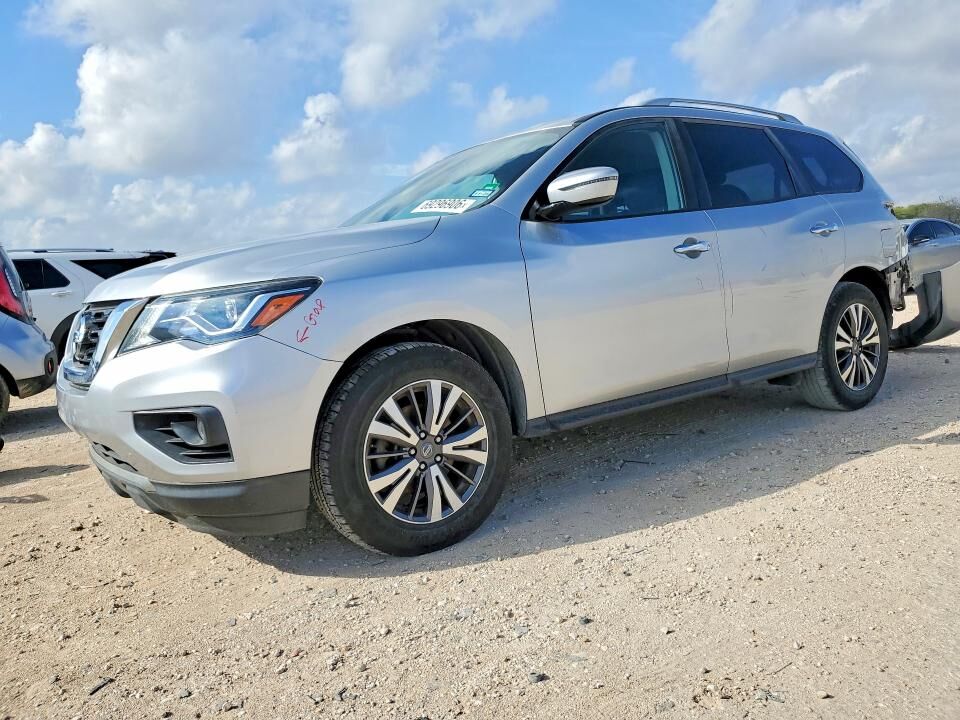 2017 NISSAN Pathfinder