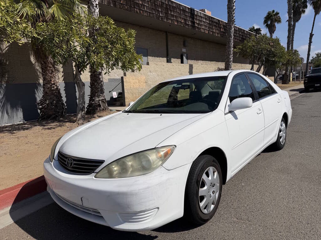 2005 TOYOTA Camry