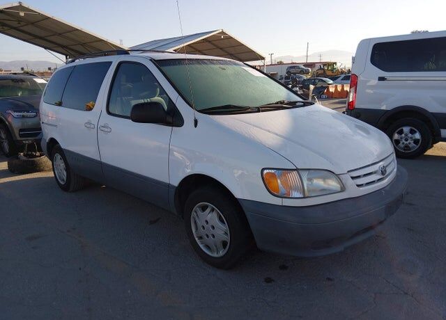 2003 TOYOTA Sienna