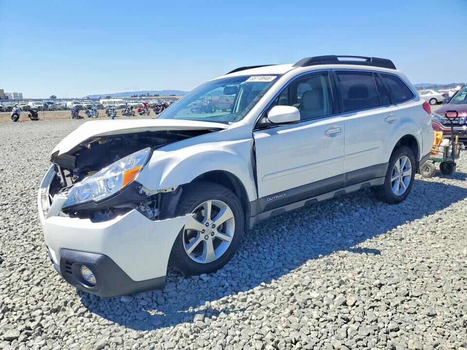 2013 SUBARU Outback