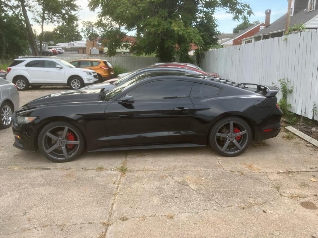 2016 FORD Mustang