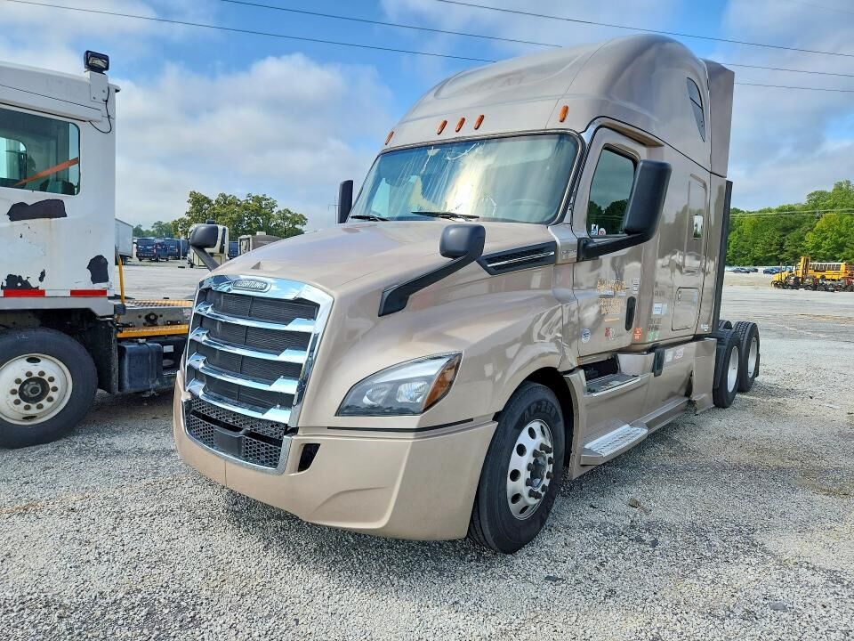 2019 FREIGHTLINER New Cascadia 126" Sleepercab