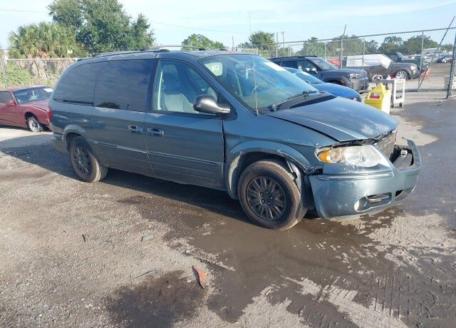 2006 CHRYSLER Town and Country