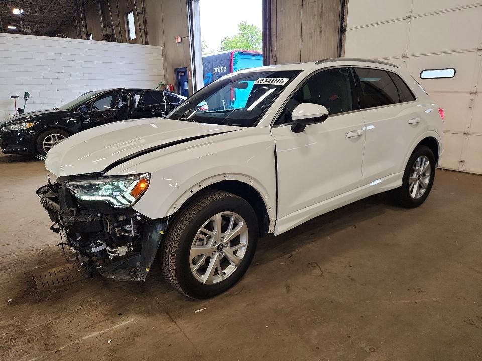 2023 AUDI Q3