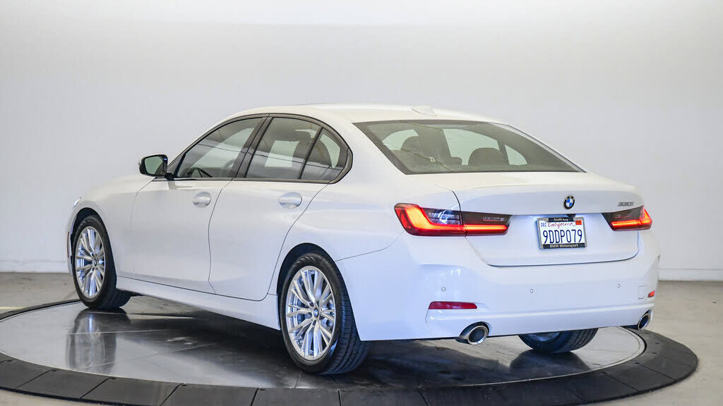 2023 BMW 330i