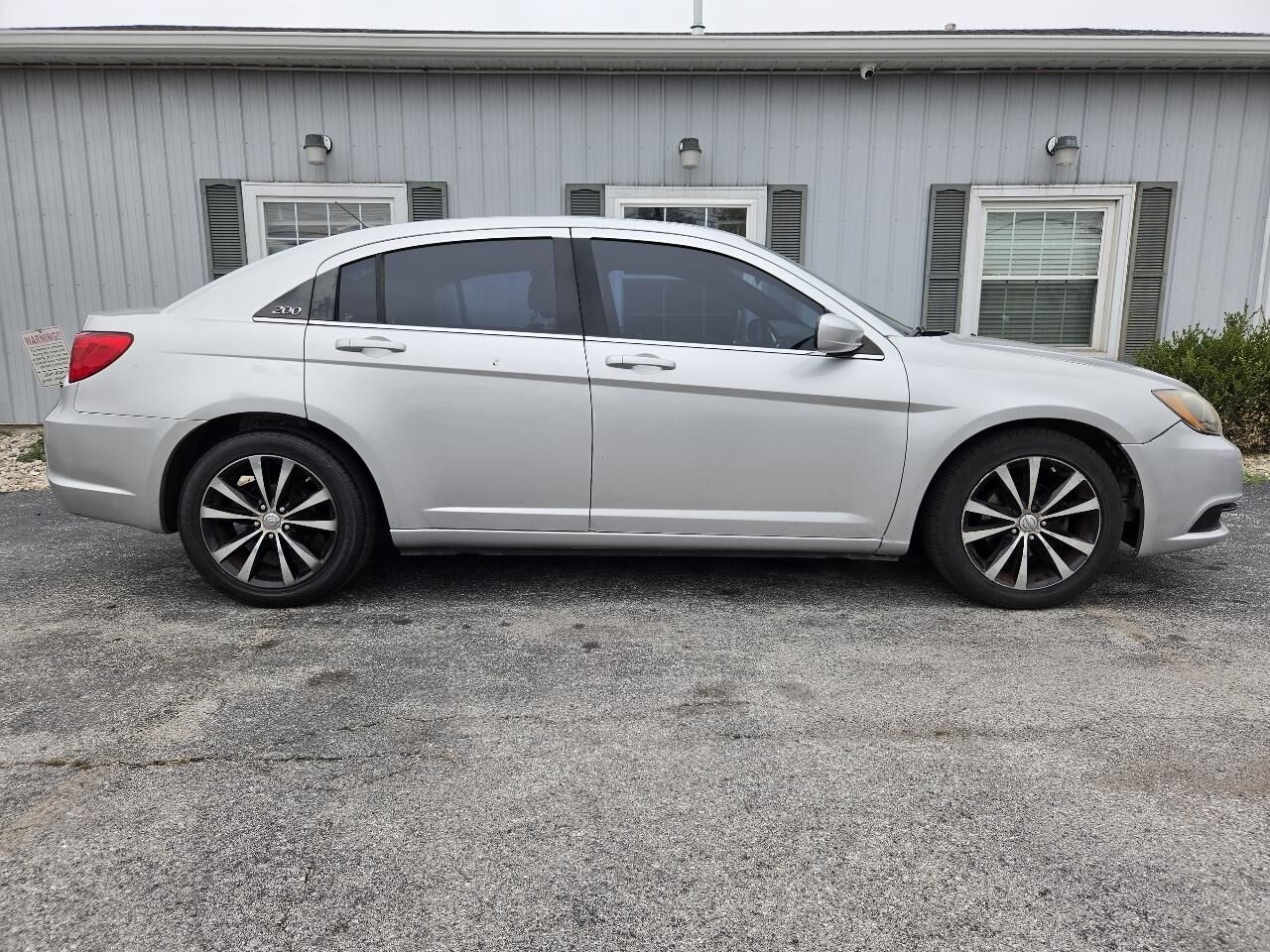 2012 CHRYSLER 200
