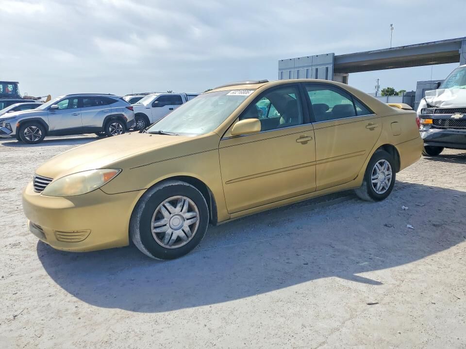 2005 TOYOTA Camry