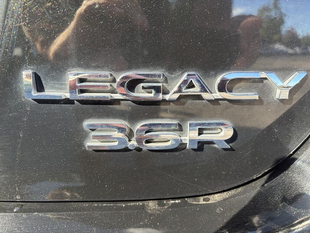 2017 SUBARU Legacy