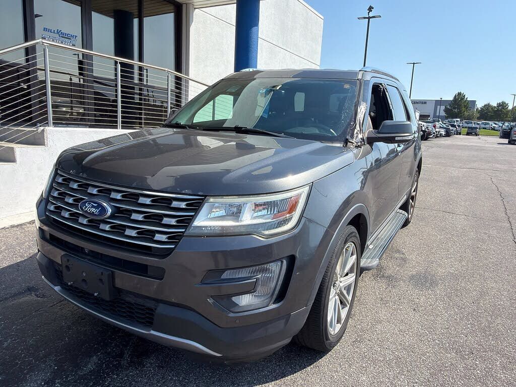 2017 FORD Explorer