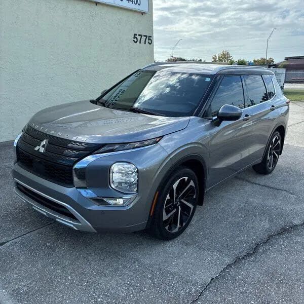 2022 MITSUBISHI Outlander
