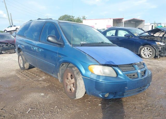 2005 DODGE Caravan