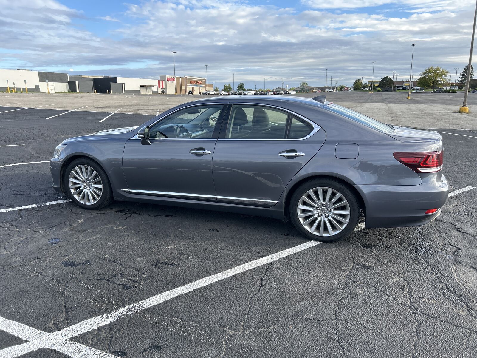 2014 LEXUS LS