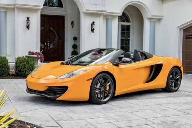 2013 MCLAREN MP4-12C