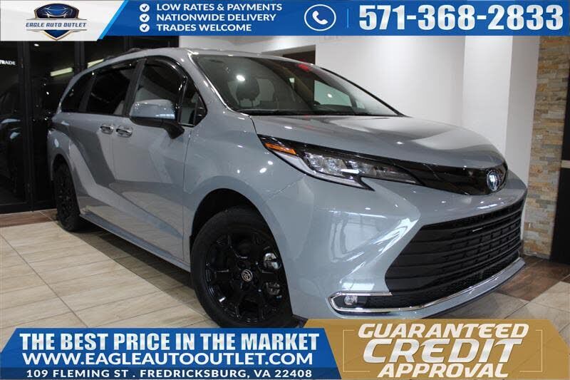 2025 TOYOTA Sienna