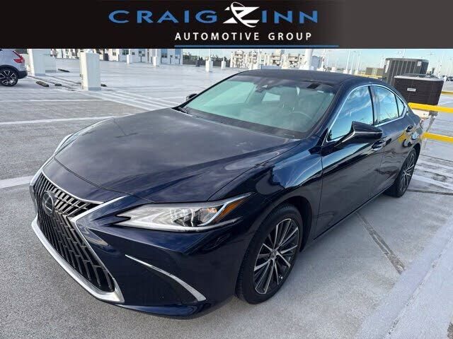 2025 LEXUS ES