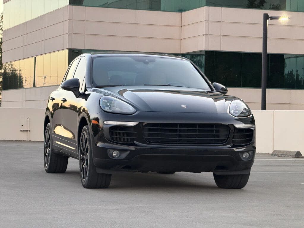 2015 PORSCHE Cayenne