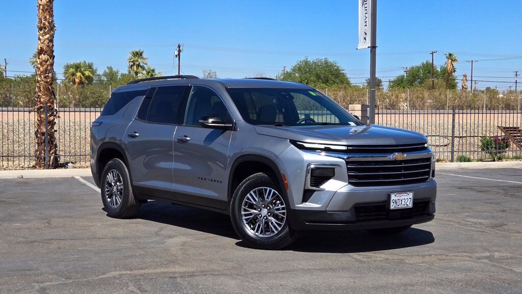 2024 CHEVROLET Traverse