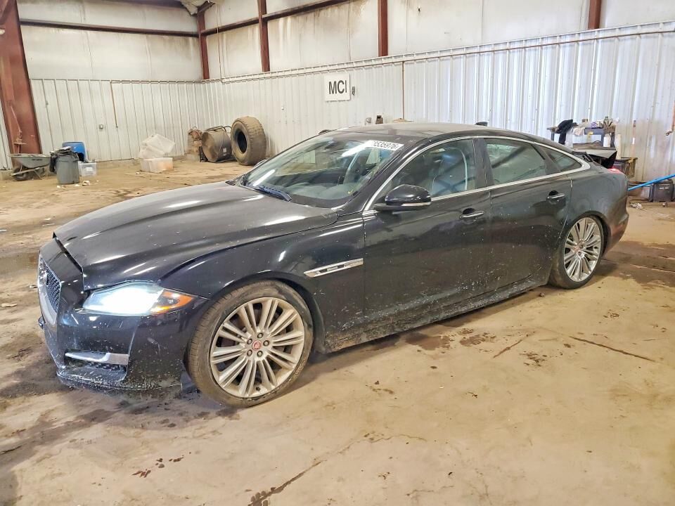 2016 JAGUAR XJ