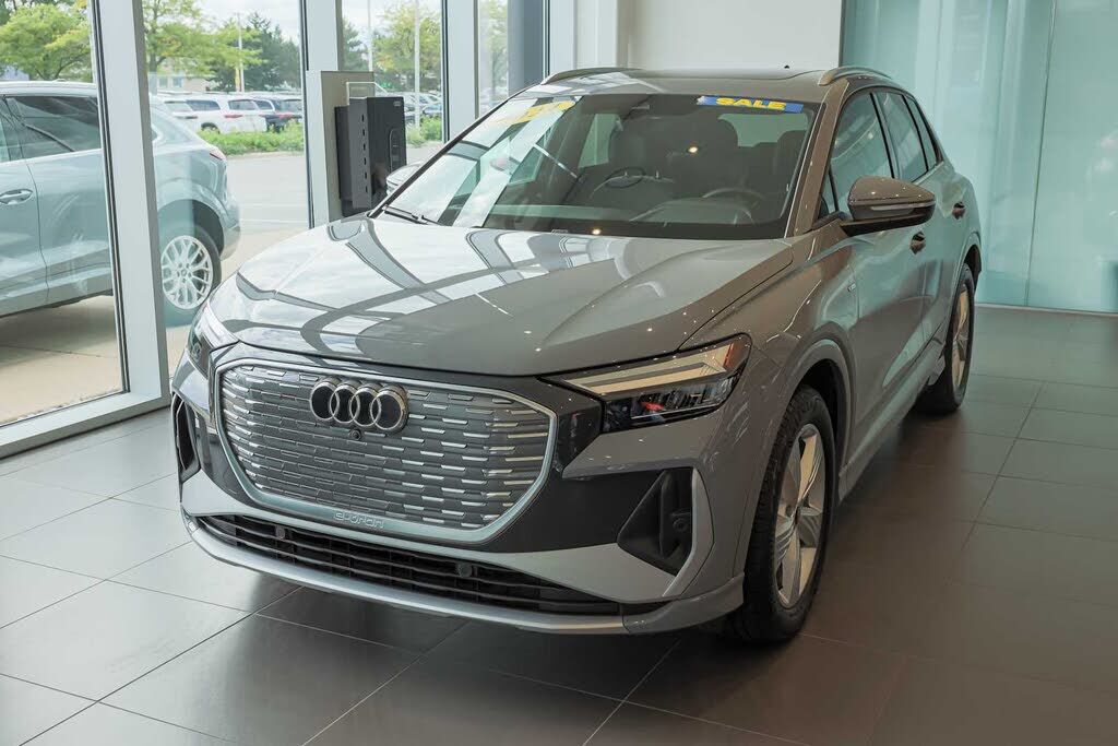 2024 AUDI Q4