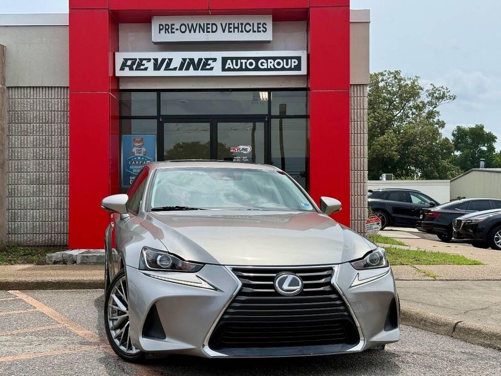 2017 LEXUS IS