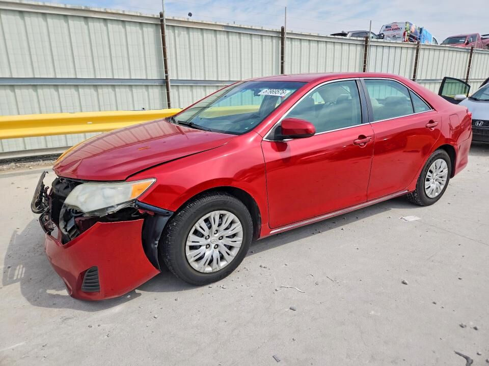 2013 TOYOTA Camry