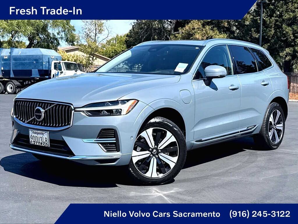 2023 VOLVO XC60