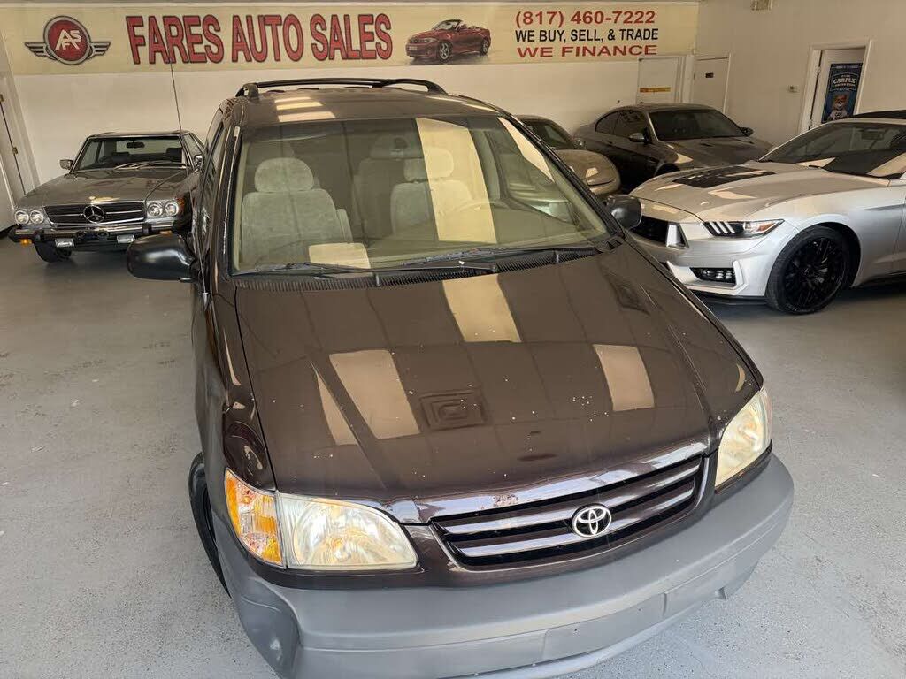 2002 TOYOTA Sienna