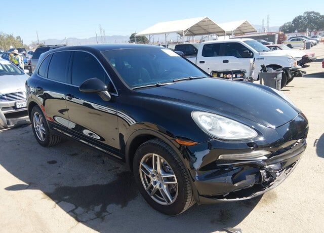 2014 PORSCHE Cayenne