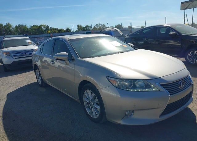 2013 LEXUS ES