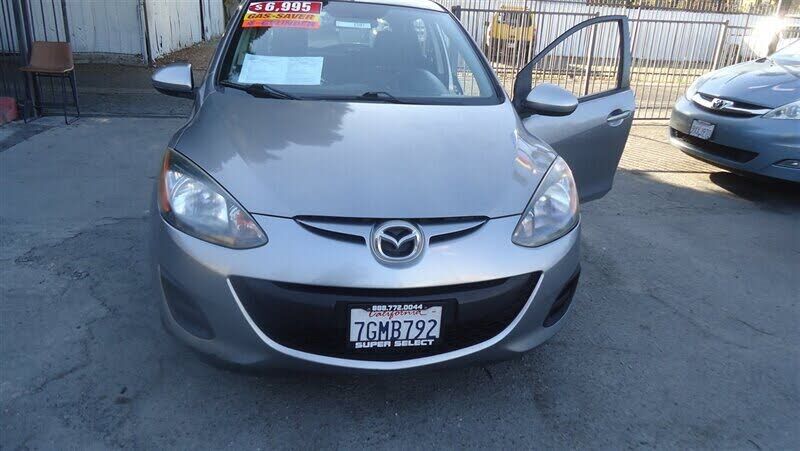 2014 MAZDA Mazda2