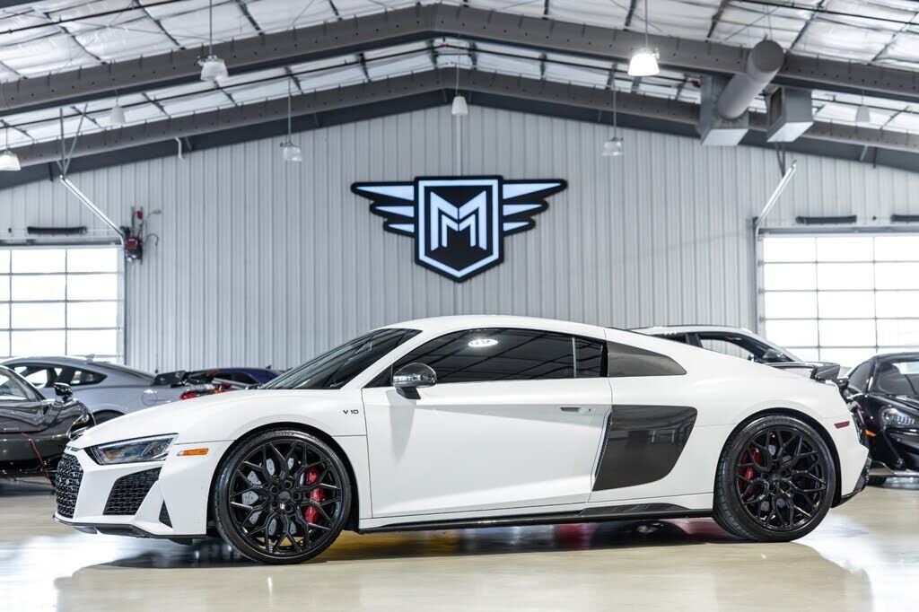 2021 AUDI R8