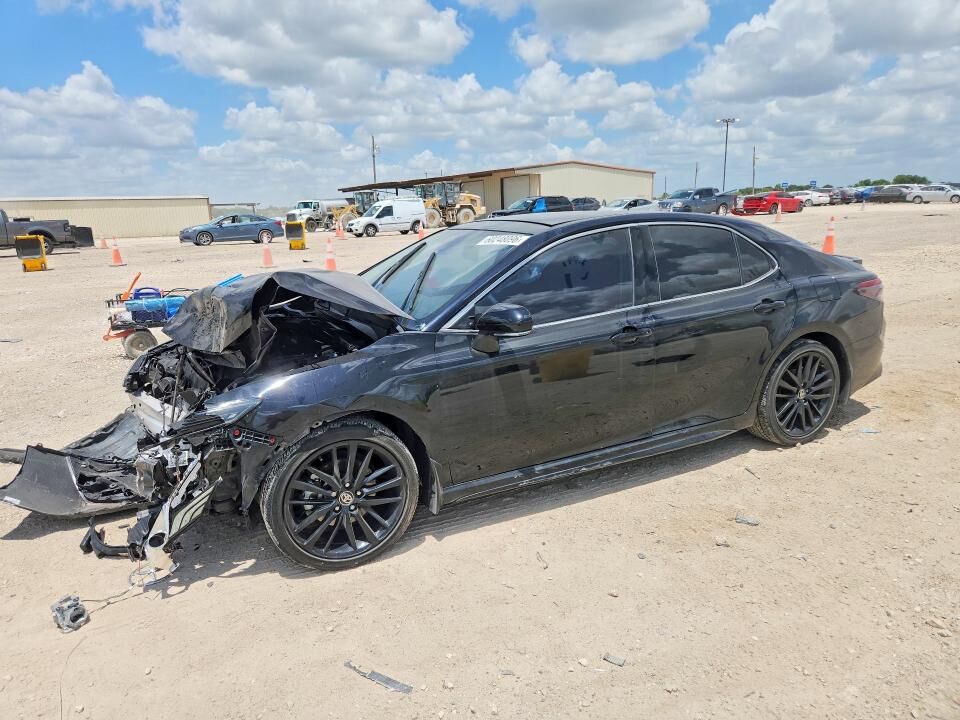 2024 TOYOTA Camry