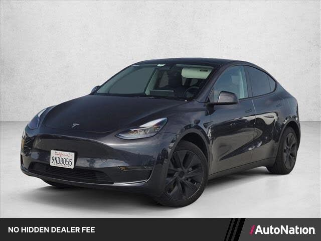 2024 TESLA Model Y