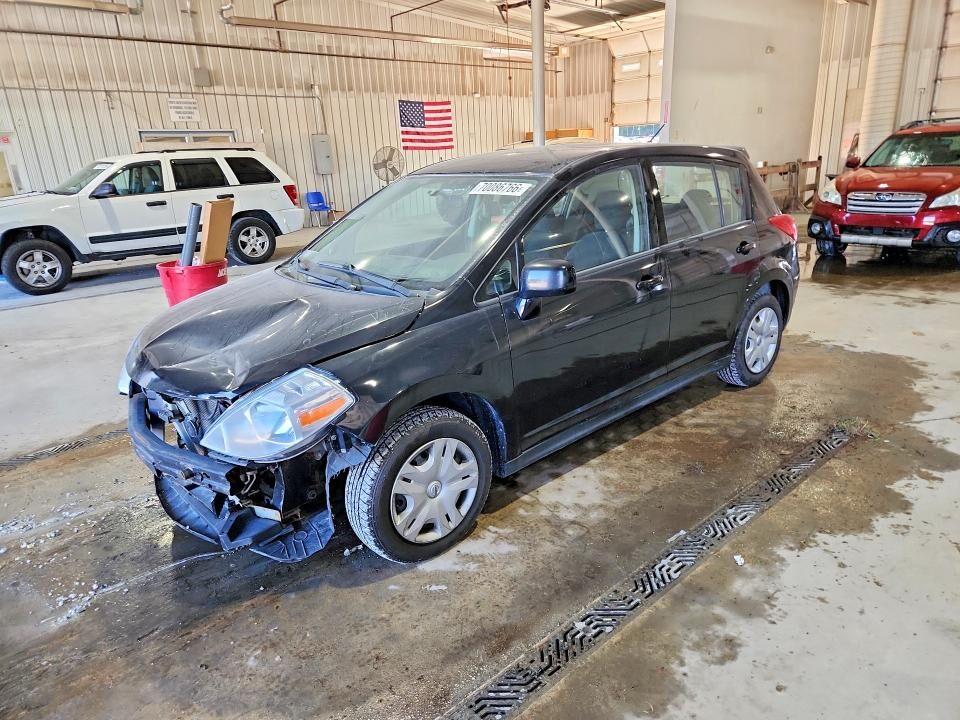 2010 NISSAN Versa