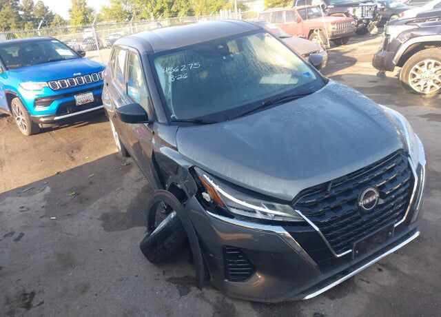 2024 NISSAN Kicks