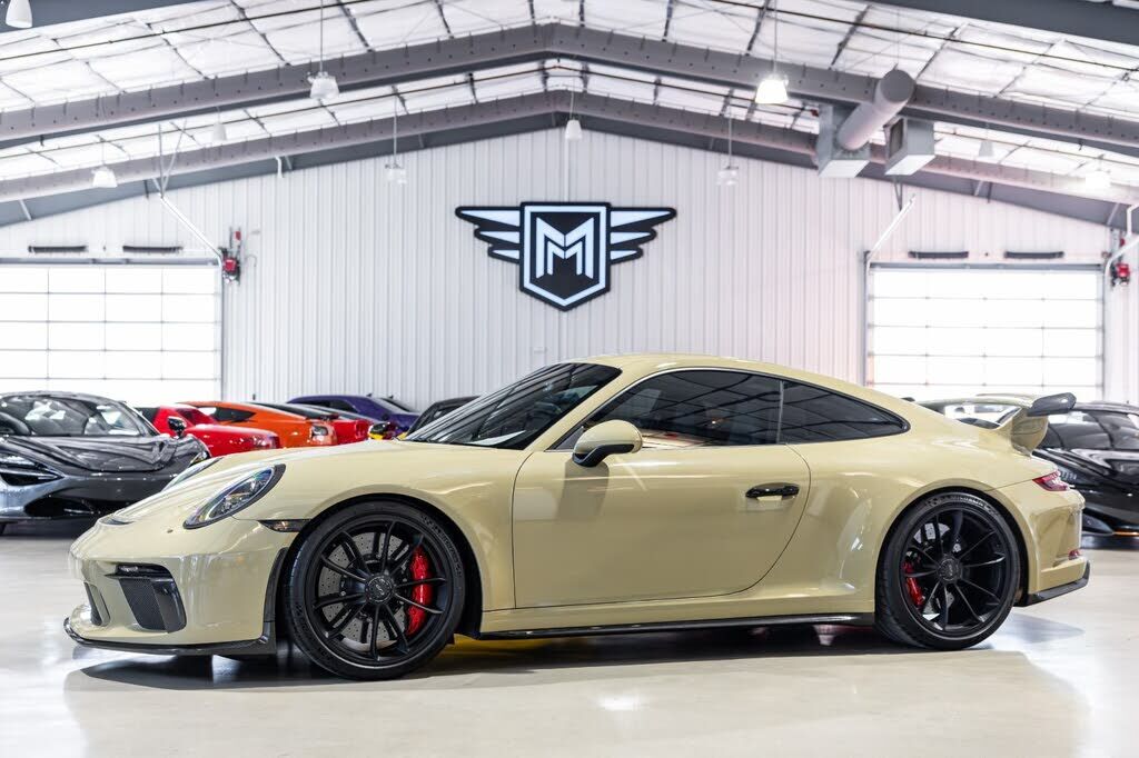 2018 PORSCHE 911