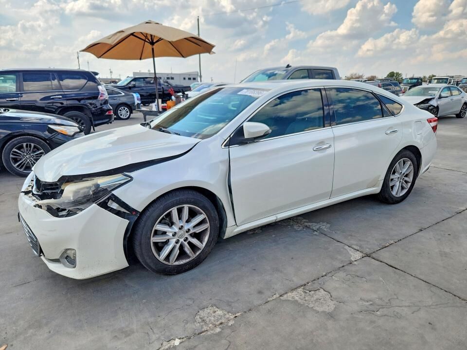 2013 TOYOTA Avalon