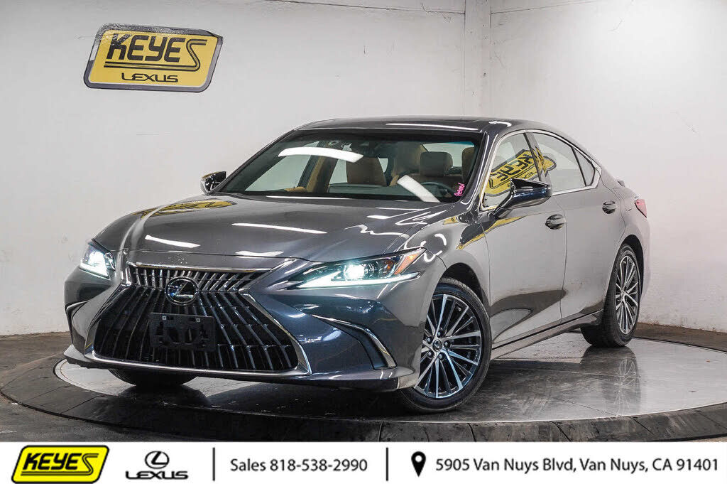 2025 LEXUS ES