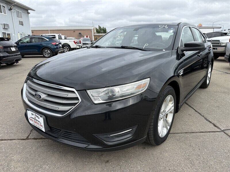2013 FORD Taurus