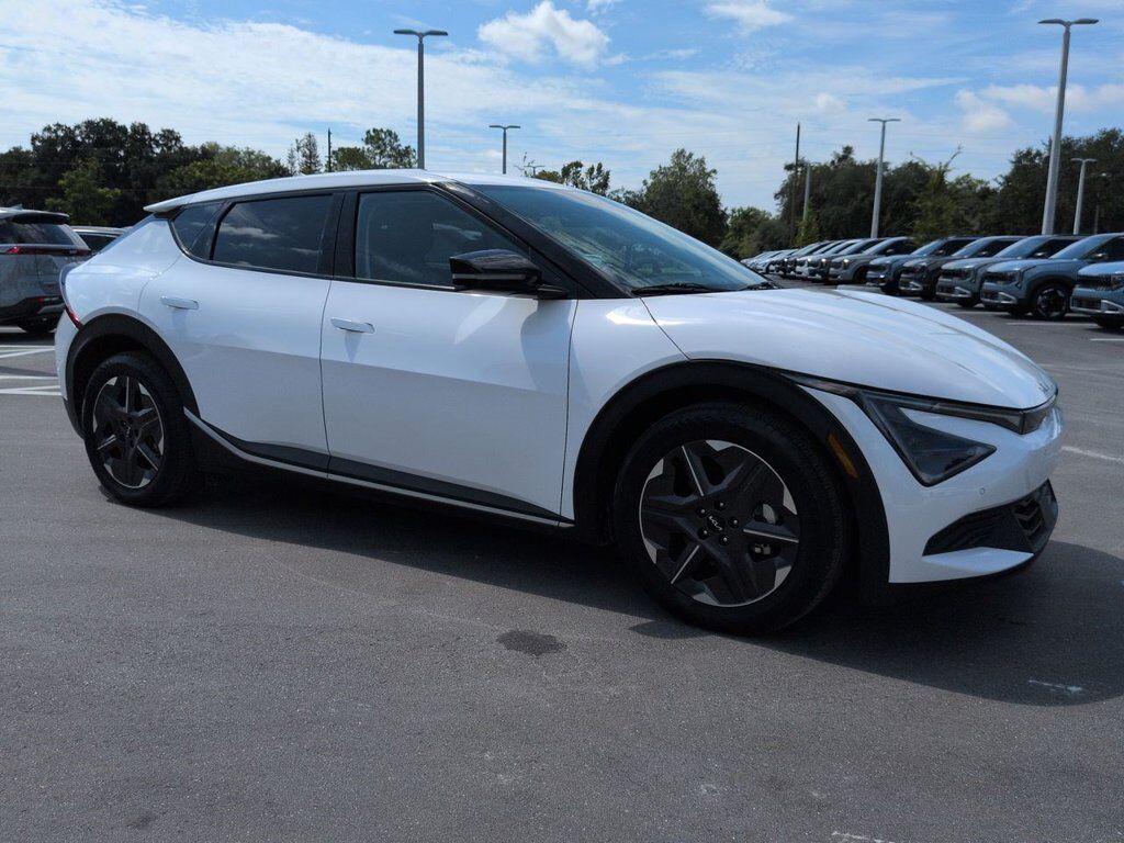 2025 KIA EV6