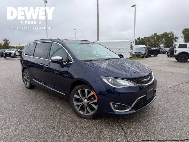 2017 CHRYSLER Pacifica