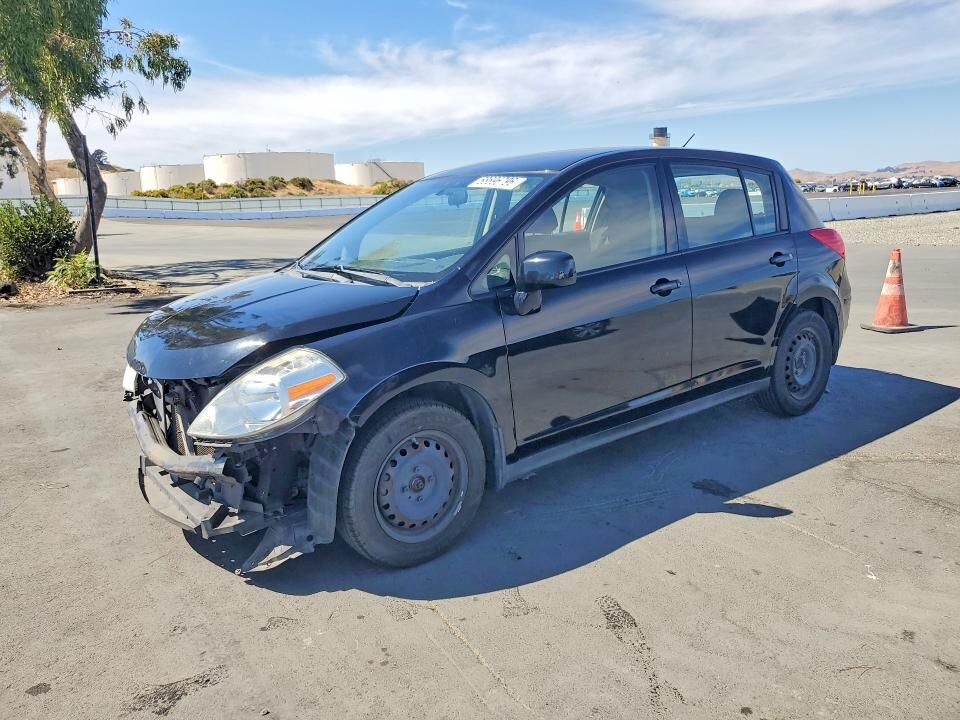 2011 NISSAN Versa